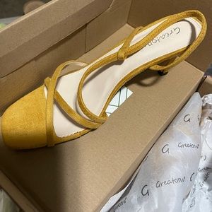 Women’s Mustard heels